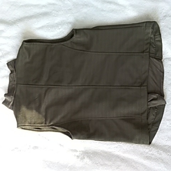 Ladies vest - Picture 3 of 3